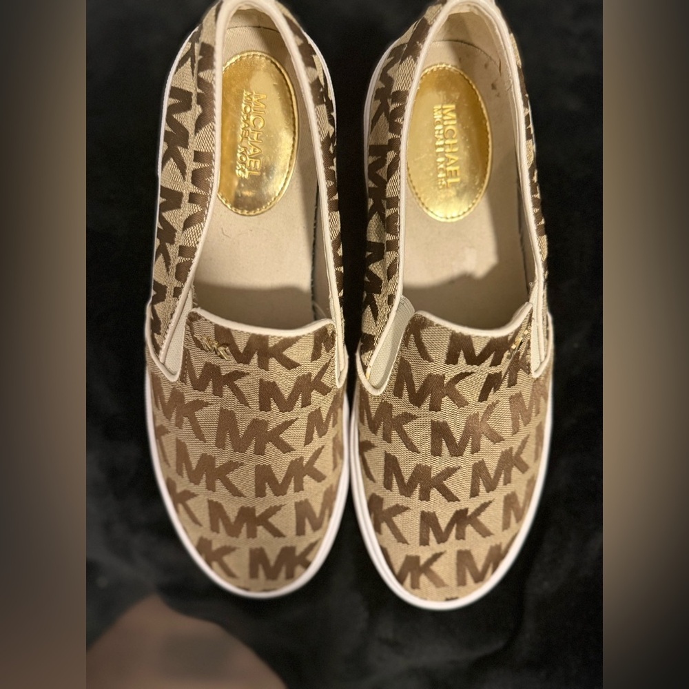 MICHAEL Michael Kors Womens Tan Slip-On Sneakers